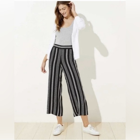 LOFT Pants - LOFT Petite Striped and Dotted Pull-On Wide Leg Cropped Pants Black & White